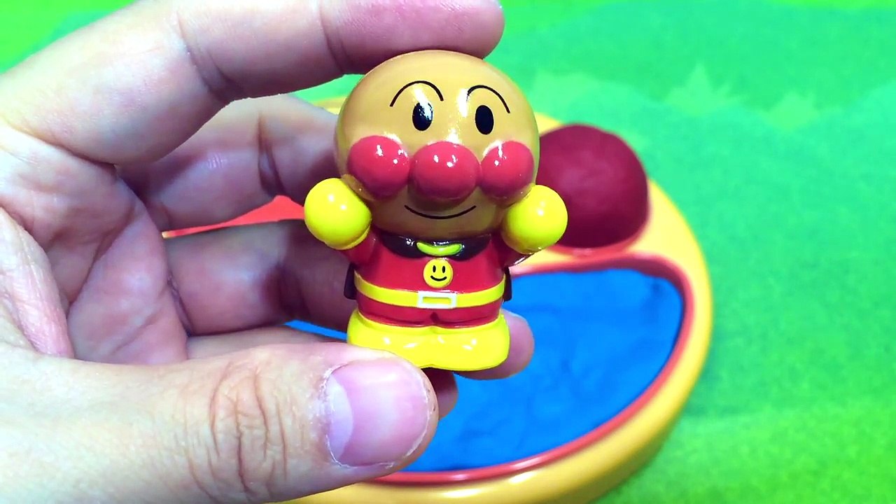 アンパンマン アニメおもちゃ フェイスランチ皿にねんどをつめて遊んだよ 中から何が出てくるかな？ Anpanam PlayDoh  Animation Toy-UC4JaigmA5k