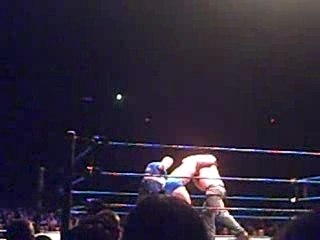 WWE SMACKDOWN LIVE TOUR BERCY KENNY VS PALUMBO