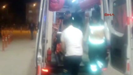 Bursa Eşini Yaralayıp, Kendisini Bıçaklayarak Intihara Kalkıştı