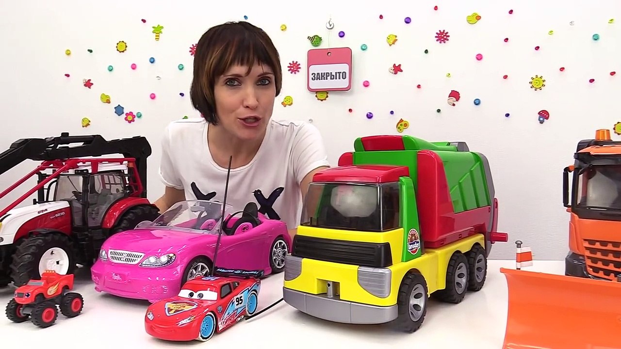 Детское видео. Игры  #Машинки в Автосалоне Маша #Капуки Кануки. Мусоровоз для Марка! Машины видео-8whrH332uRM