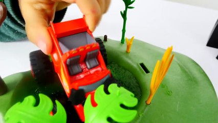 Чудо Машинки - Крушила разрушил автомойку! Как помыть Вспыша и Старлу  Видео для Детей-I96-MU-43tQ