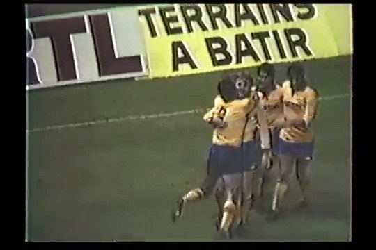 19.10.1983 - 1983-1984 UEFA Cup Winners' Cup 2nd Round 1st Leg Paris Saint-Germain 2-2 Juventus