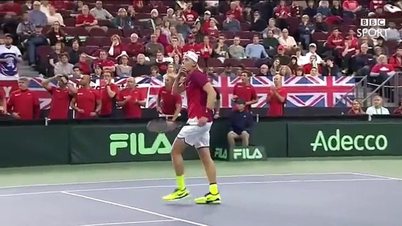Davis Cup Shapovalov hits umpire in face with ball