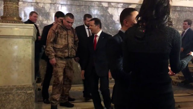 Ляшко с матами упал со ступенек в Верховной Раде