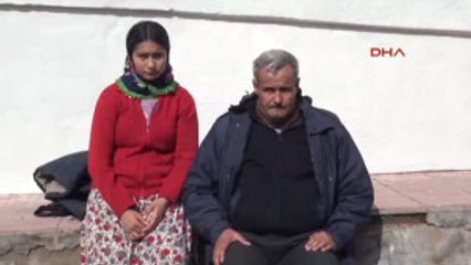 Çanakkale - Enkaz Altından Çıkarılan Depremzede Beni Kızım Kurtarmış 2