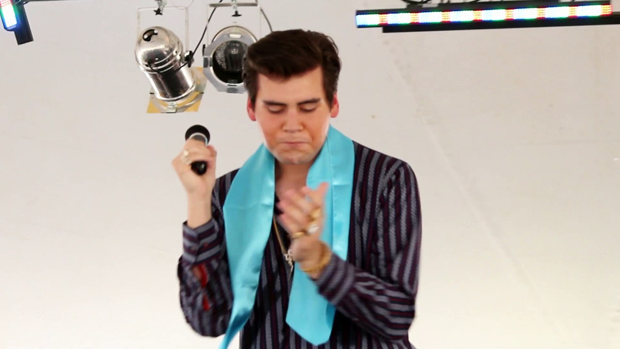 Taylor Rodriguez sings 'Suspicious Minds' Elvis Week 2016