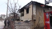 Tokat Erbaa'da Iki Katlı Ahşap Binada Yangın