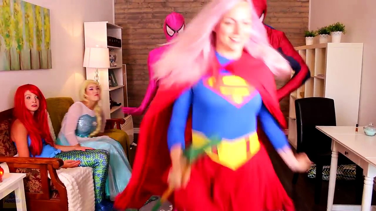 Spiderman Saves Pink Spidergirl! w/ Frozen Elsa & Anna, Ariel Mermaid & Maleficent! Superh