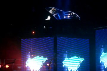 Muse - United States of Eurasia - Antwerp Sportpaleis - 11/02/2009