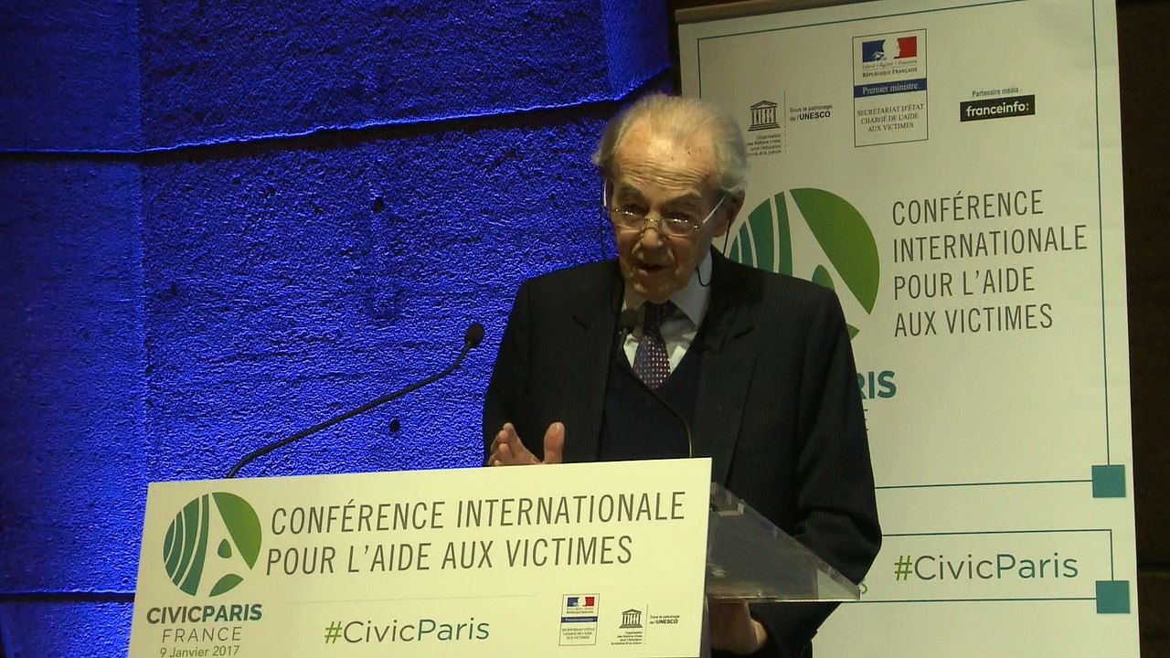 3 - Introduction de M. Robert BADINTER, ancien garde des Sceaux-ministre de la Justice