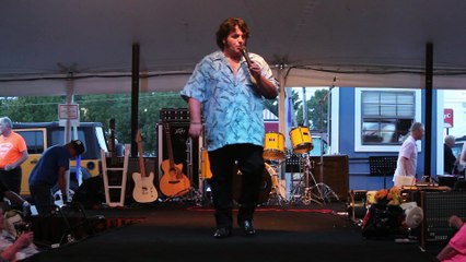 Allex Flores sings 'Unchained Melody' Elvis week 2016
