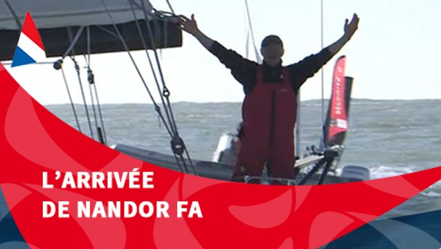 J94 : L'arrivée de Nandor Fa aux Sables d'Olonne / Vendée Globe