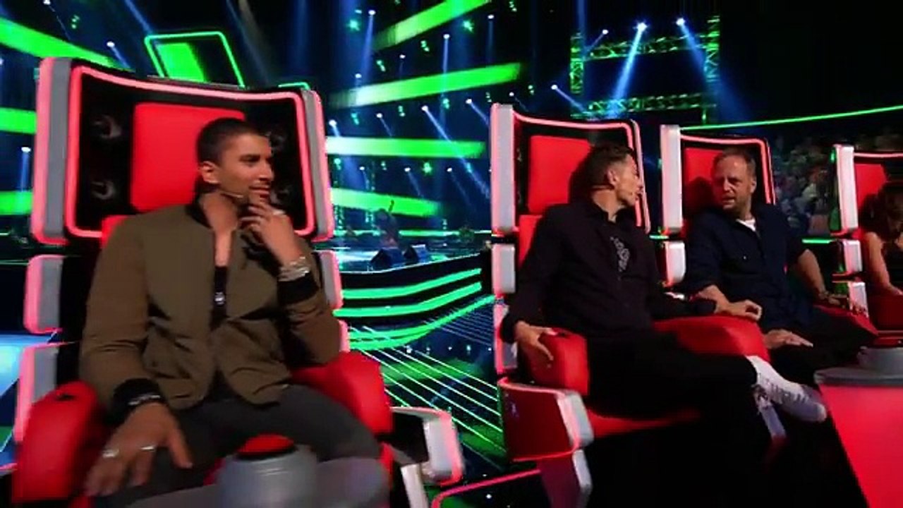 Vera Tavares: 'Oops... I Did It Again' | The Voice of Germany 2017