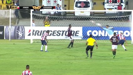 Copa Libertadores - La belle reprise de volée d'Estrada