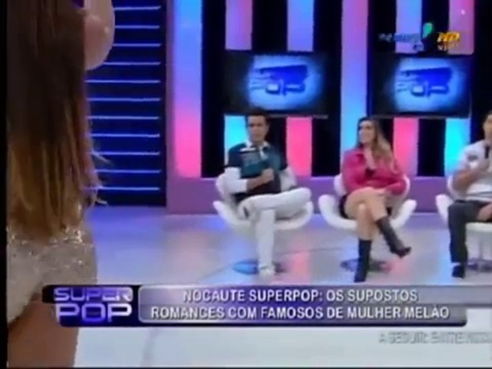 Mulher Melão Responde Perguntas Polêmicas No Super Pop