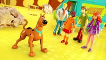 Character - Scooby-Doo - Action Figures, Mystery Machine & Mystery Mansion Playset - TV Toys