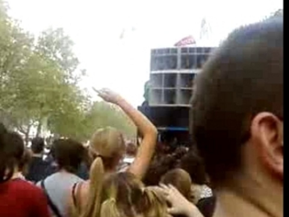 Techno paRade 2007 char 2 agriculture