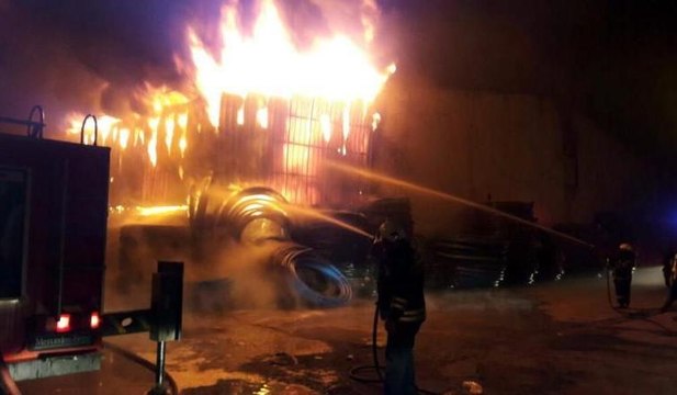 Samsun'da plastik fabrikasında yangın
