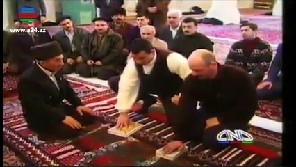 Azərbaycan məscidində şallağlama mərasimi