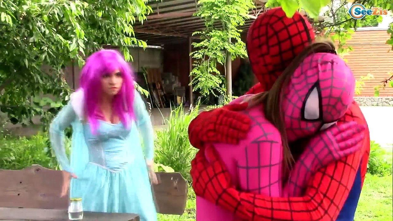 Spiderman toilet flush? w/ Pink Spidergirl, Joker, Frozen Elsa, Hulk, Batman