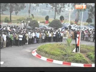 Salut aux couleurs: Importance du service civique