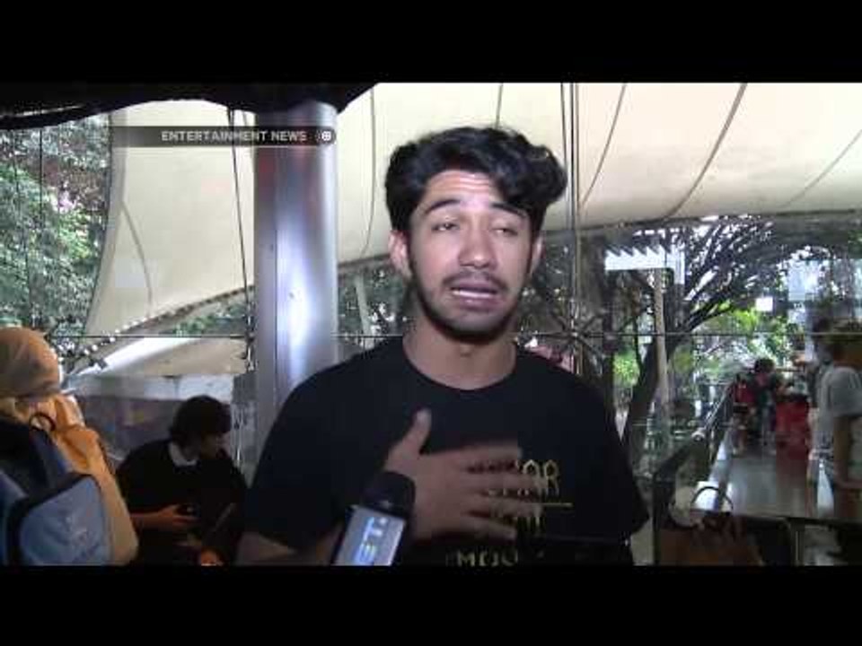 Selebriti yang memerankan karakter berbeda genre