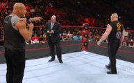 WWE Raw 13/02/2017 Goldberg vs Brock Lesnar face to face OMG Look whta's happen Brock Lesnar interrumpts Goldberg FullHD