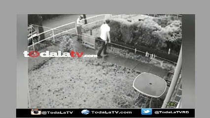 Hombres se enfrentan a duelo de cuchillos por el amor de una mujer-Video