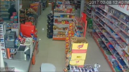 Sadaka Kutusu Hırsızlığı Güvenlik Kamerasında