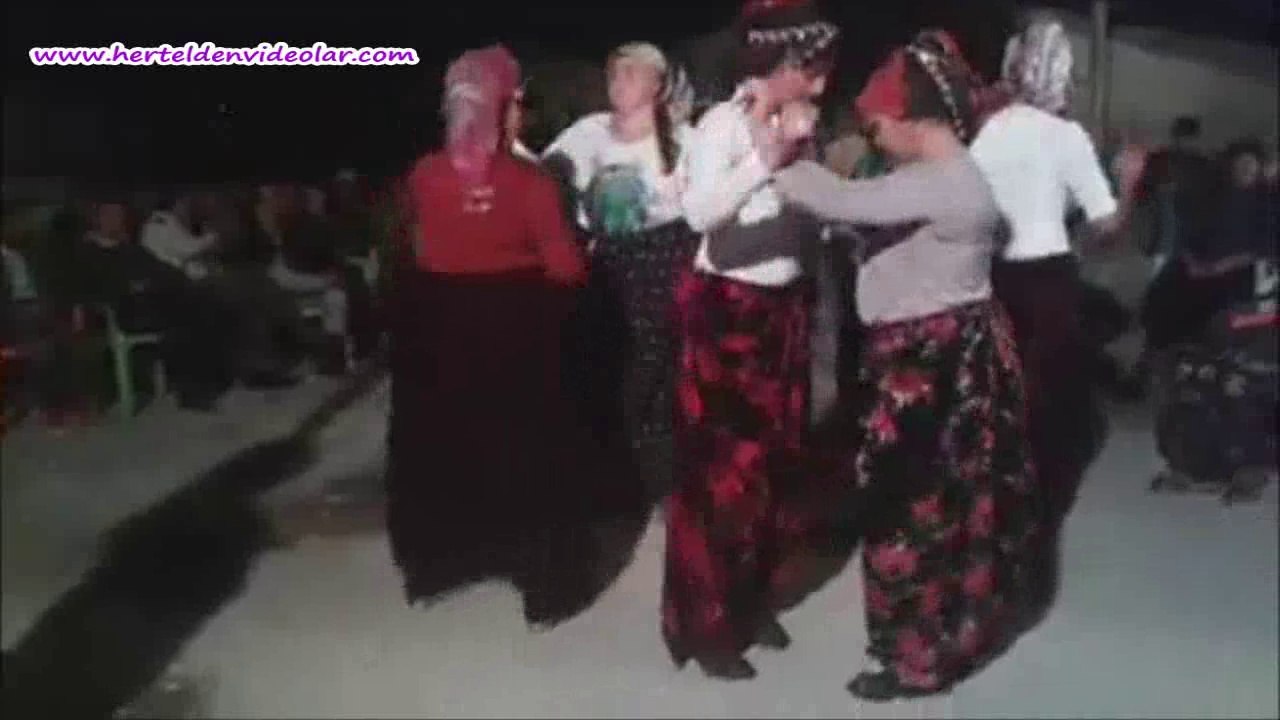 Kaşık havası ve köy düğünü