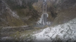 Les chutes à moitié gelés en Bosnie-Herzégovine