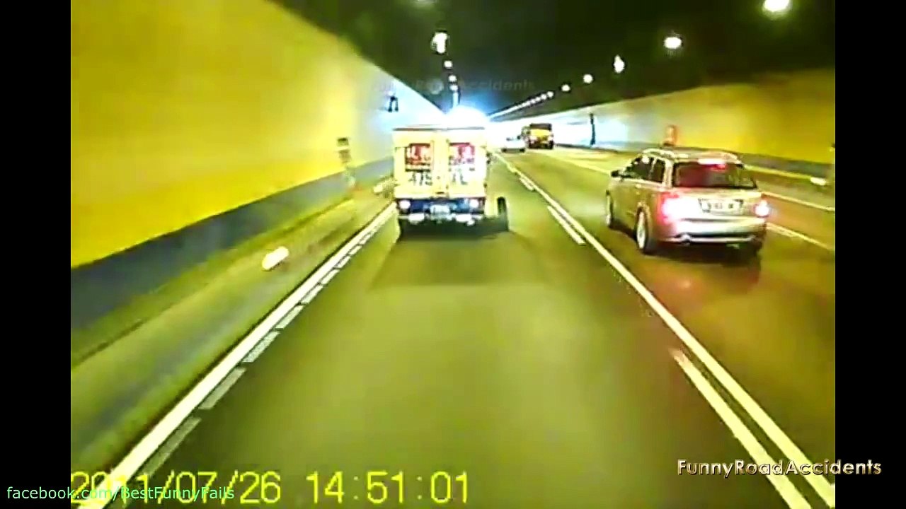 Funny road accidents,Funny Videos, Funny People, Funny Clips, Epic Funny Videos Part 28