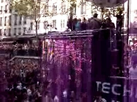 TECHNO PARADE 2007 AVEC DAVID GUETTA !!