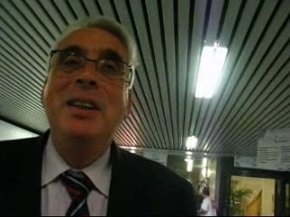 Jean-Pierre-sueur en campagne pour la mairie d'orleans