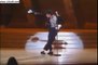 Premier Moonwalk jamais dansé par michael jackson - billie jean