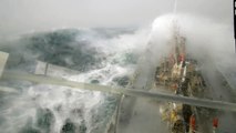 Vagues de 15 mètres sur un bateau pétrolier en Ecosse ! Tempête