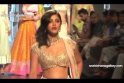 Shruti Haasan's CLEAVAGE Show At Lakme Fashion