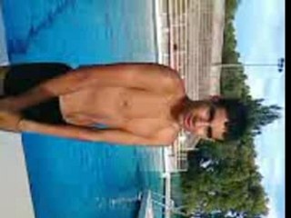 hicham a la piscine