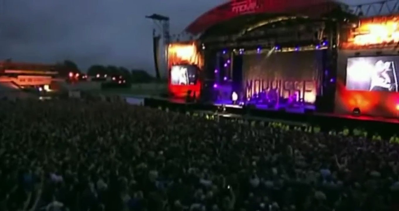 Morrissey - Everyday is like sunday (Live in Manchester 2005)