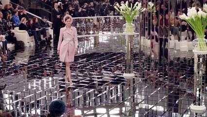 Spring-Summer 2017 Haute Couture Show - CHANEL-t15ftuJ7Vl4