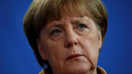 Tải video: Germany's Merkel pushes for faster deportations of failed asylum seekers