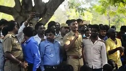 Salute  this  Brave Police  Excellent Speech -  Great Man