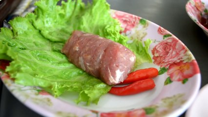 ลาบเลือด Vs. ฝรั่ง (Raw Meat And Blood) ••EAT IT ALL EP.8  ••