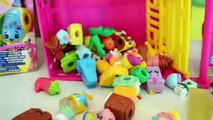 SHOPKINS BLIND BAG BASKETS | SHOPKINS VENDING MACHINE | ULTRA RARE | Toys AndMe