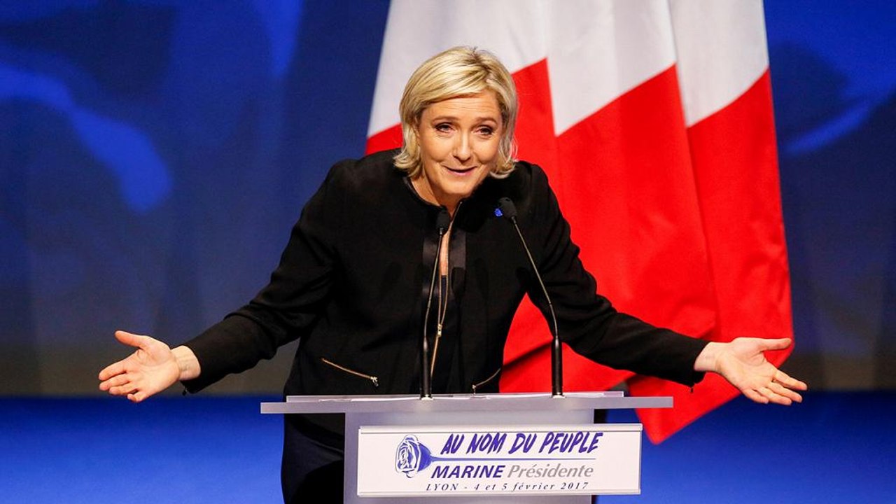 Le pen verteidigt ihr protektionistisches wahlprogramm