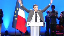 Fillon demande qu'on l'aide à affronter 