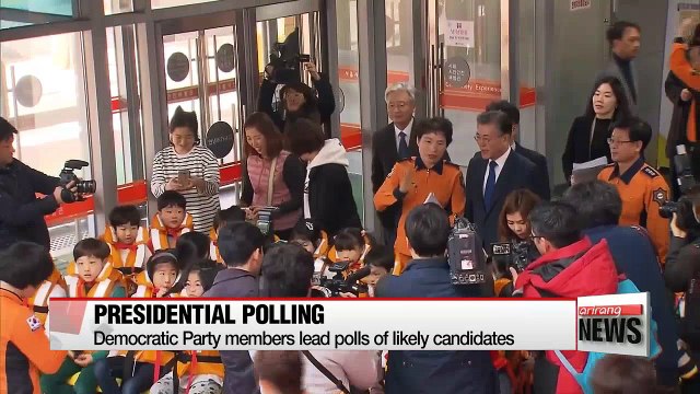 Moon Jae-in's lead in presidential polls threatened by fellow DP member An Hee-jung