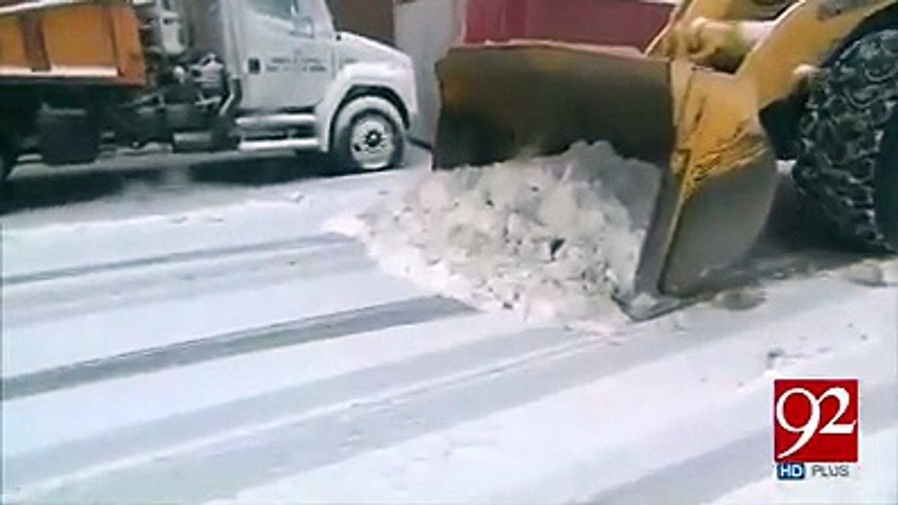 امریکہ کے شہر بوسٹن میں شدید برف باری