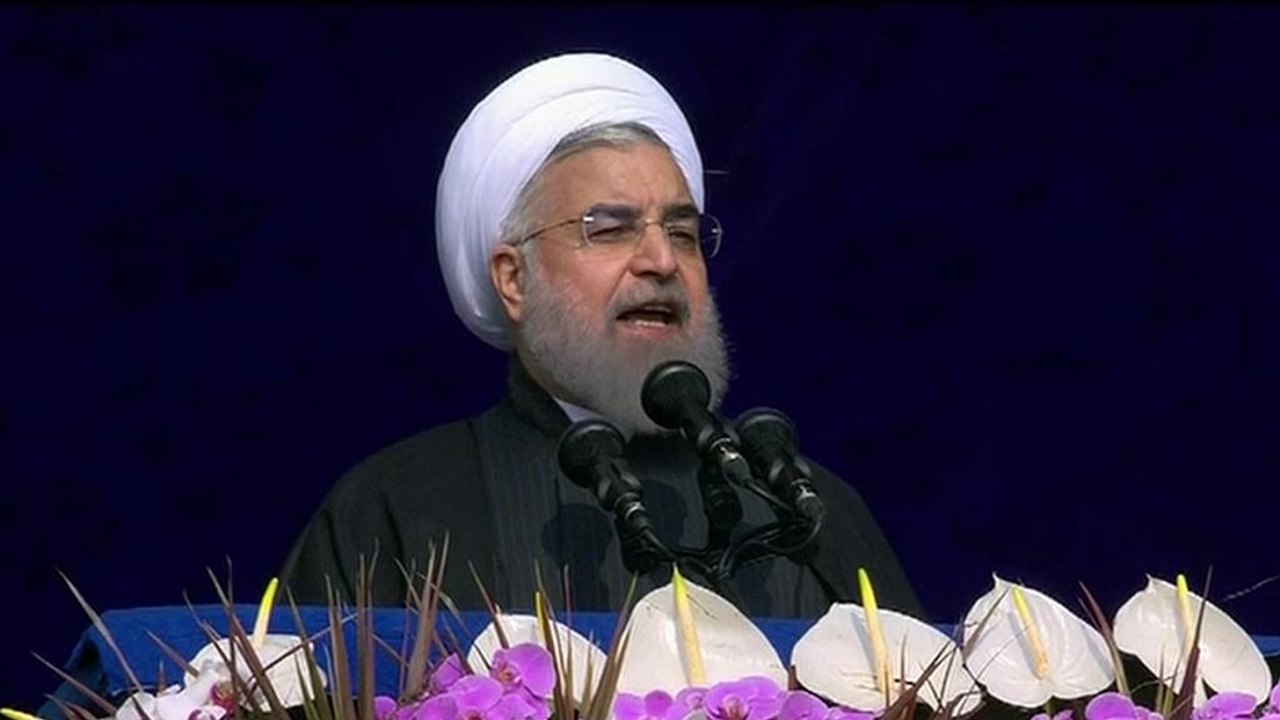 Rohani envia recados a Trump no 38º aniversário...