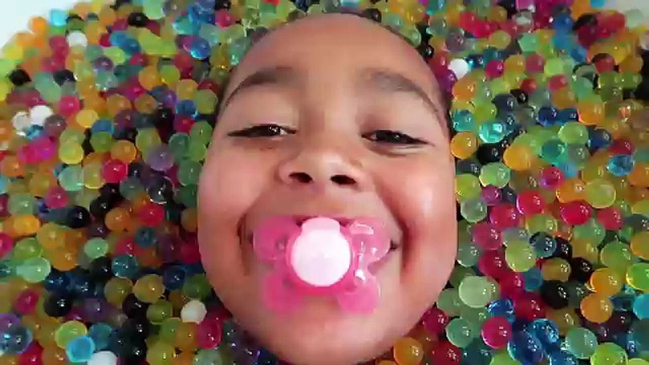 Bad Baby Crazy Orbeez Bath Party Spa Compilation Daddy Freaks Out - Toys AndMe